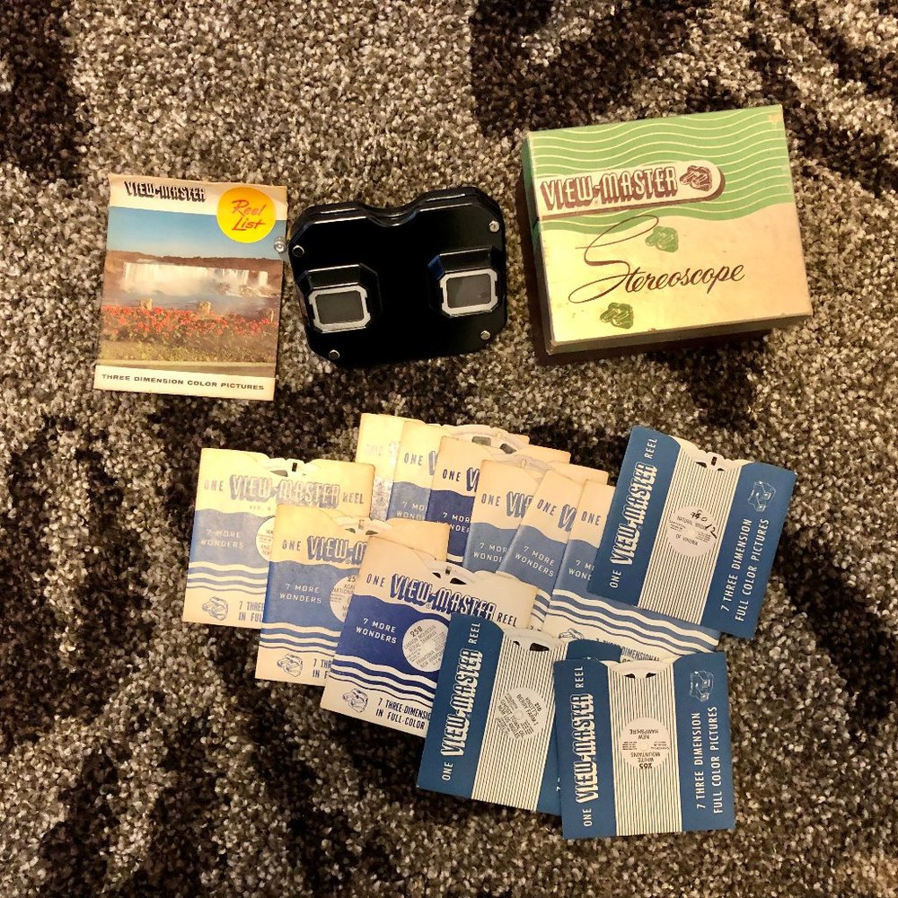View master bakelite steroscope 12 REELS w/BoX
